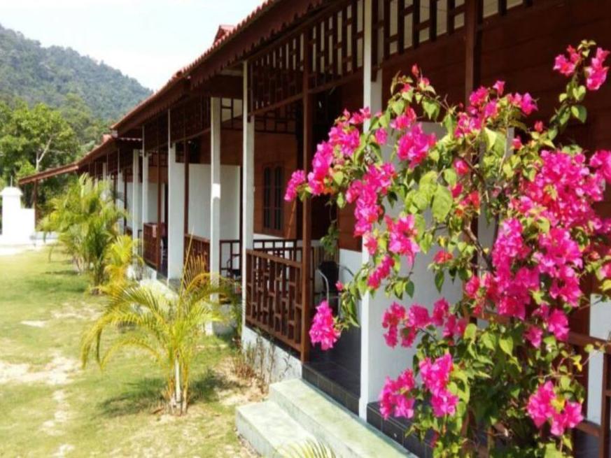 Pangkor Waterfall Beach Resort Kampung Teluk Nipah Exterior foto